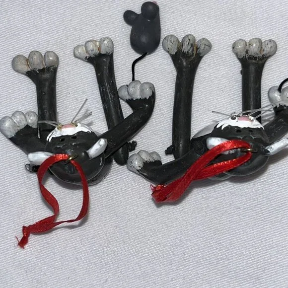 cat ornaments grey sitter dangle legs heart with mouse Set of 2 Approx 4 Inches - Picture 12 of 12